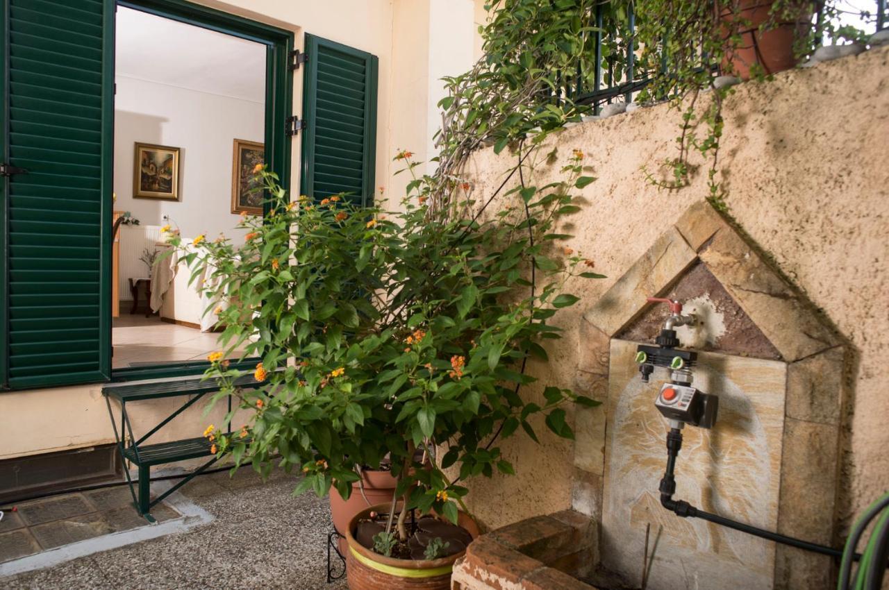 Maisonette With Garden In The Heart Of The Historical Kalamata Center エクステリア 写真